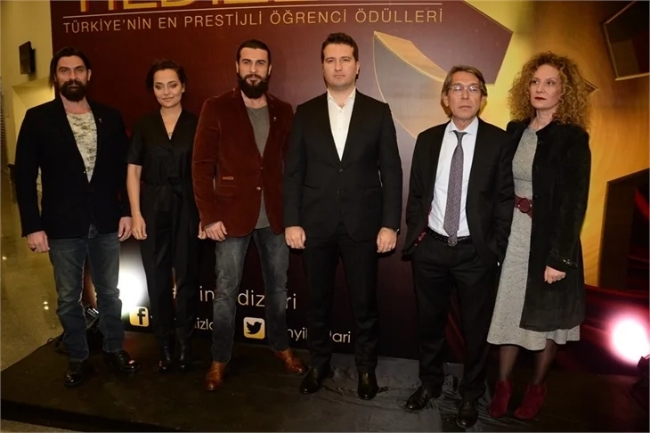 Yıldızlar ödüllerini aldı!