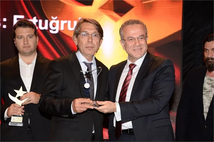 Yıldızlar ödüllerini aldı!