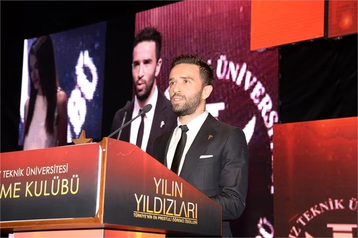 Yıldızlar ödüllerini aldı!