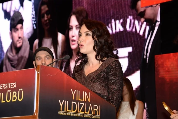 Yıldızlar ödüllerini aldı!