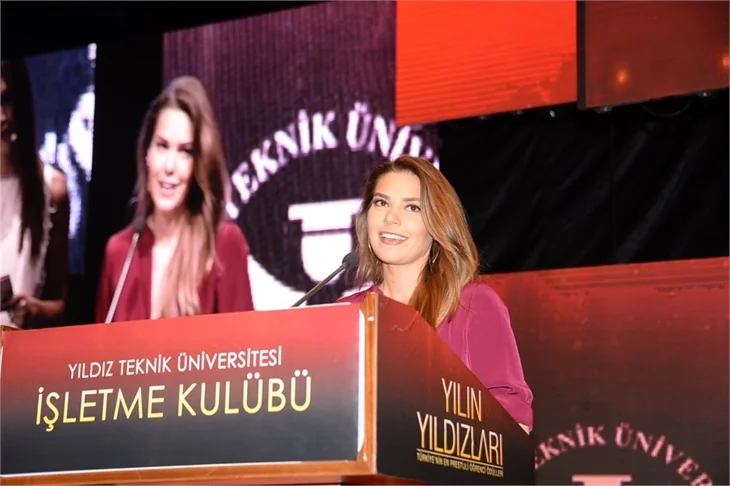 Yıldızlar ödüllerini aldı!