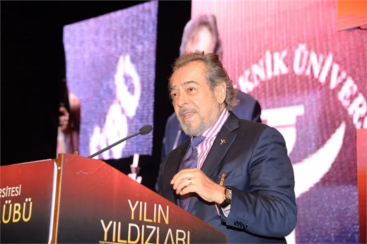 Yıldızlar ödüllerini aldı!