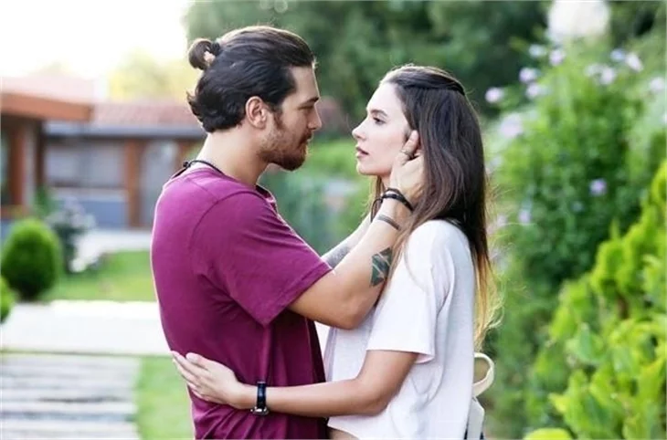 Çağatay Ulusoy: Ciddi bir ilişkim olmadı!