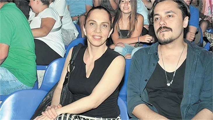Sertab Erener anne oluyor!