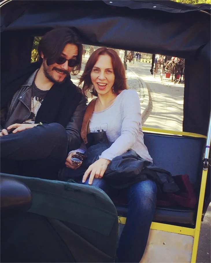 Sertab Erener anne oluyor!