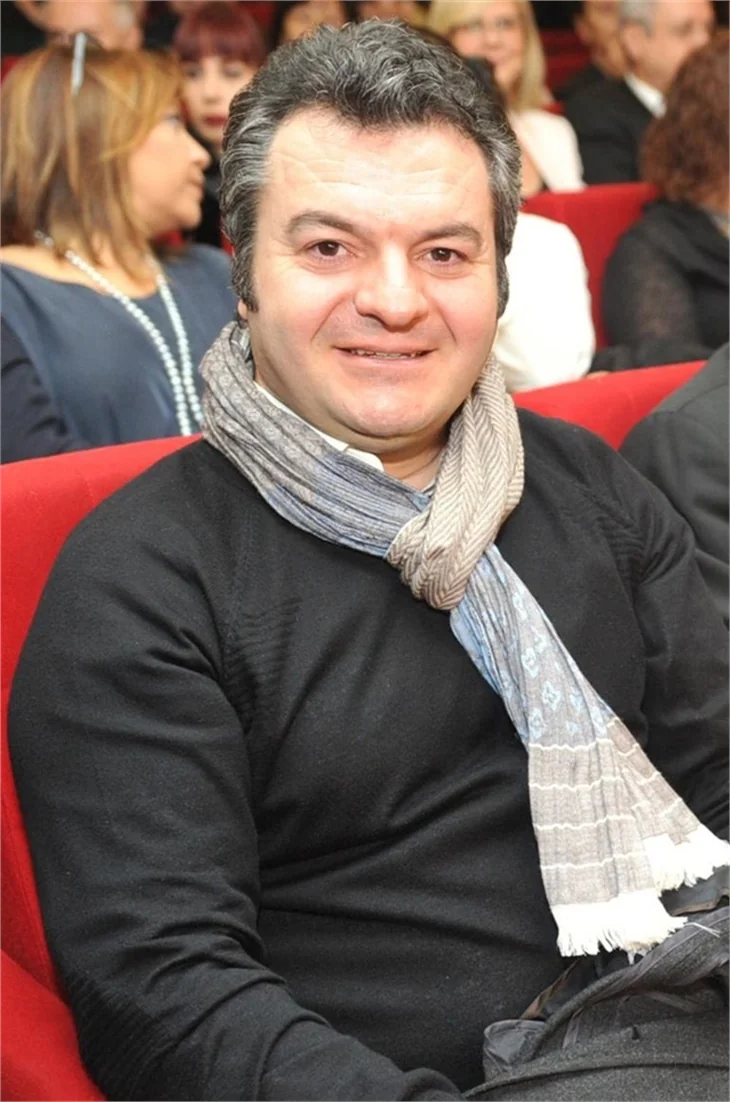 Sarp Apak: Annem "ne zaman evleneceksin?" diye sormuyor!