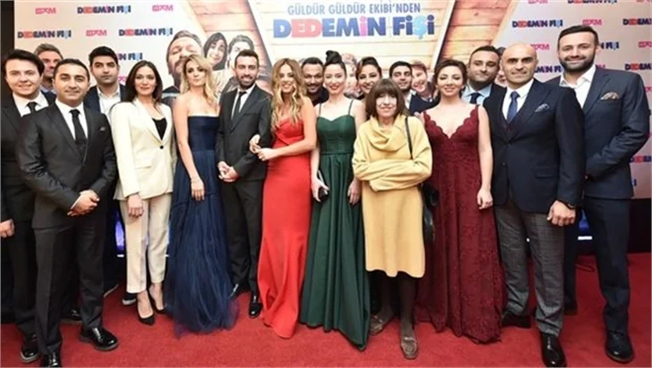 Sarp Apak: Annem "ne zaman evleneceksin?" diye sormuyor!