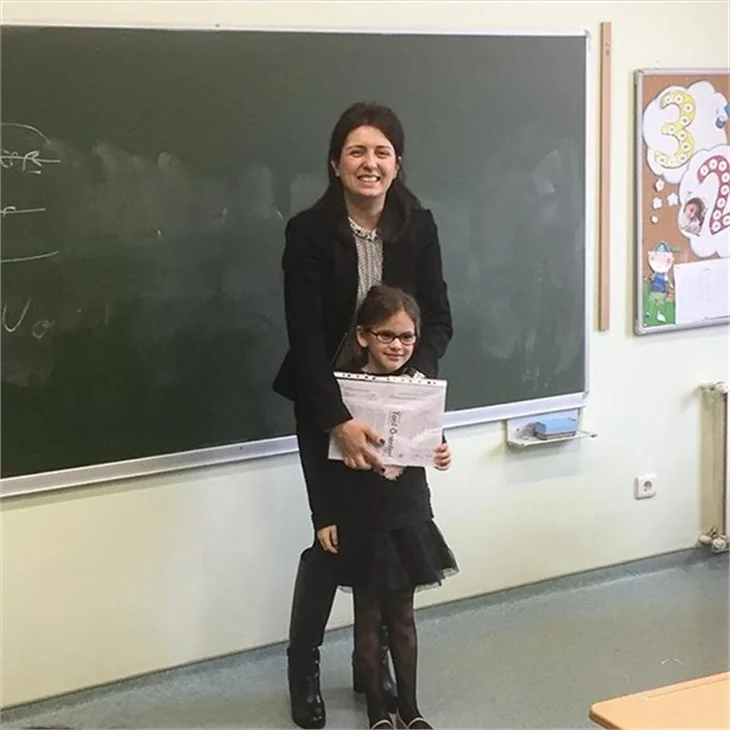 Ünlülerden 'karne günü' fotoğrafları