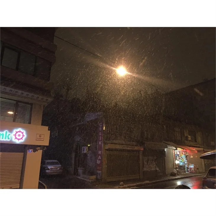 Ünlülerin kar paylaşımları