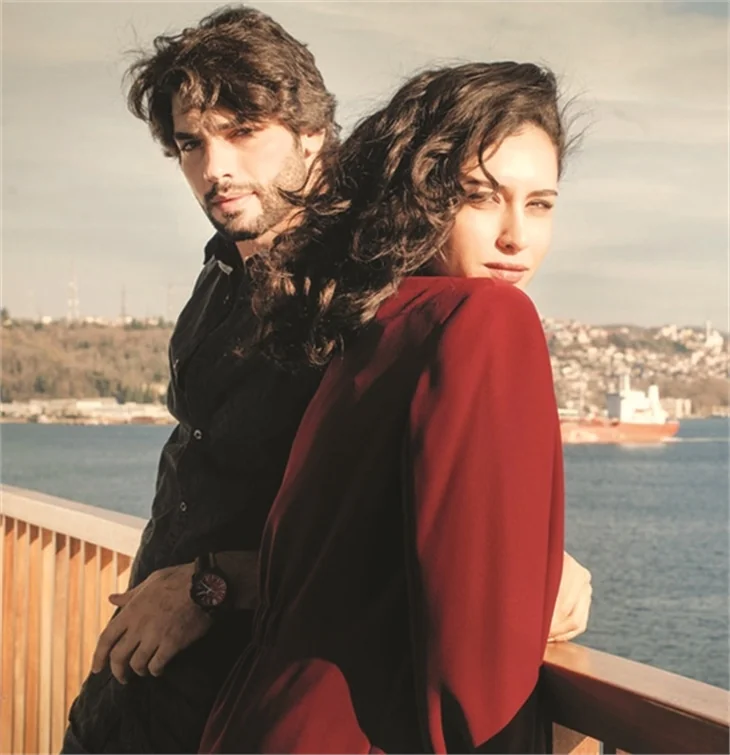 "İşimiz gereği öpüştük"