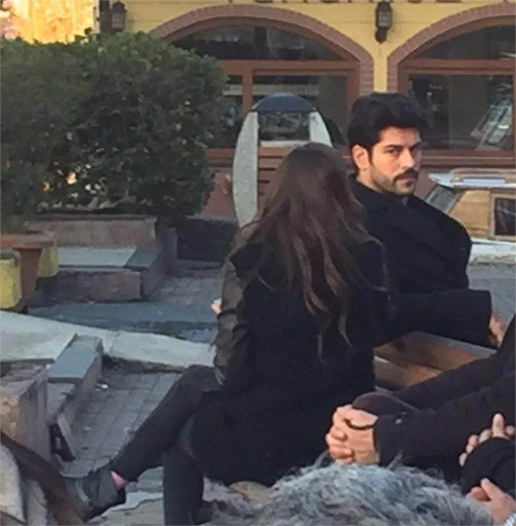 Burak Özçivit ve Neslihan Atagül Kanlıca'da