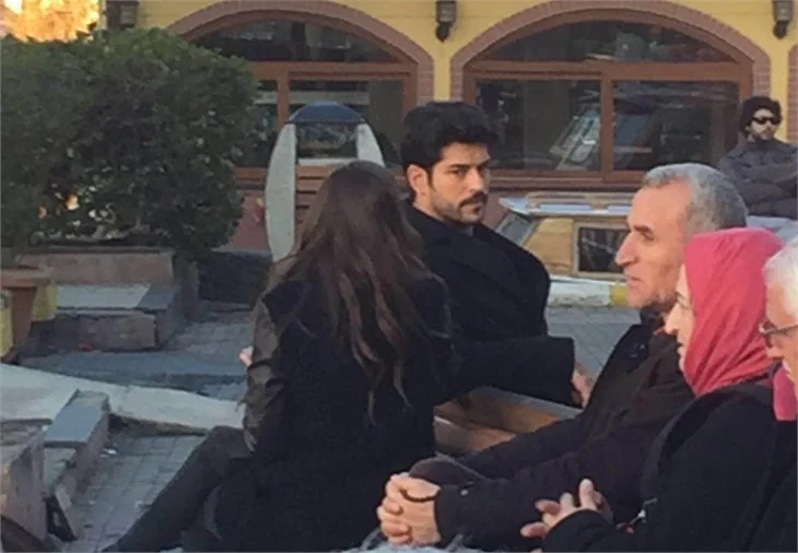 Burak Özçivit ve Neslihan Atagül Kanlıca'da