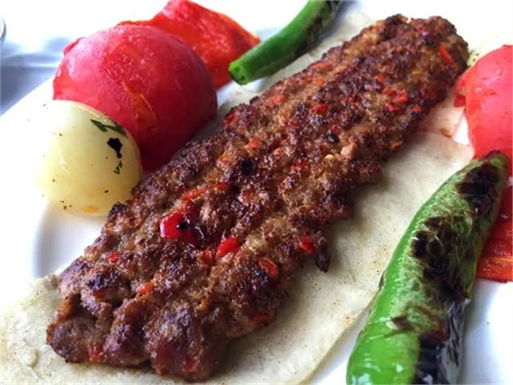 Kalbur Et'te yemek ziyafeti!
