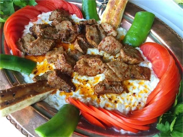 Kalbur Et'te yemek ziyafeti!