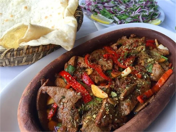 Kalbur Et'te yemek ziyafeti!