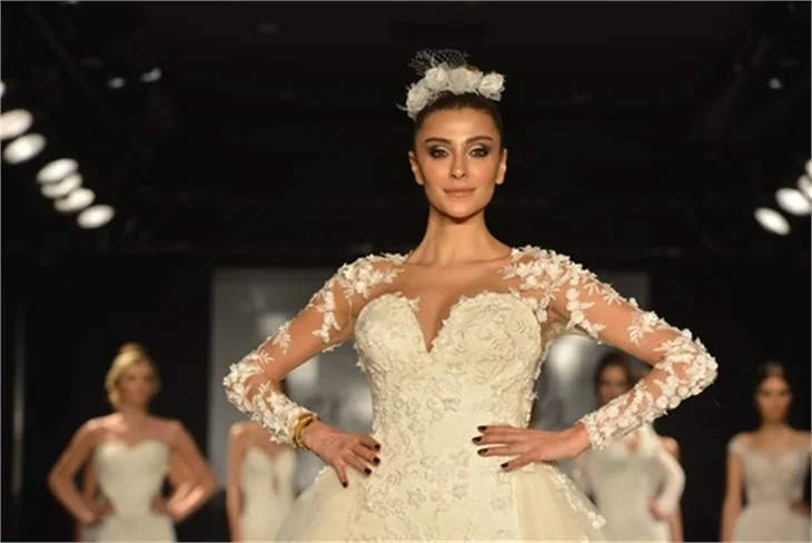 Özge Ulusoy'dan şok evlilik açıklaması