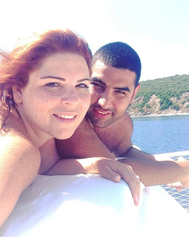 Pelin Öztekin ile Kıvanç Baran Arslan nişanlandı