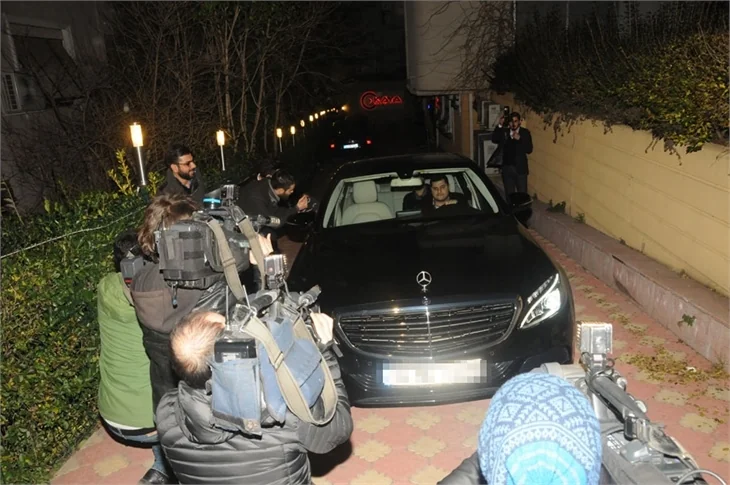 Pınar Dilek, Tarkan'ın villasına yerleşti!
