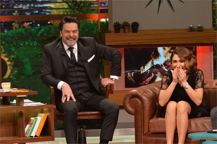 Beyaz Show'da kahkaha tufanı!