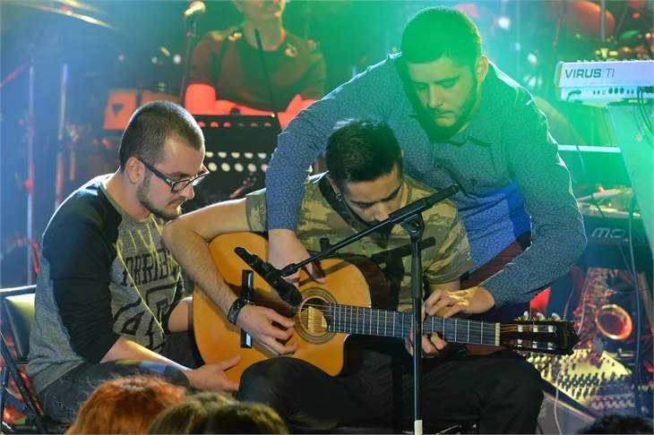 Beyaz Show'da kahkaha tufanı!