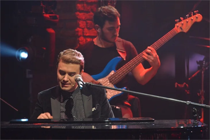 Beyaz Show'da kahkaha tufanı!