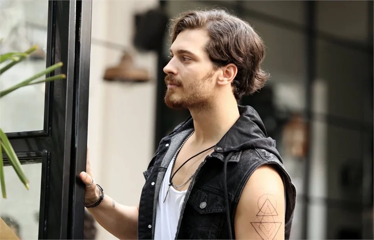 Çağatay Ulusoy'dan ilginç rekor!