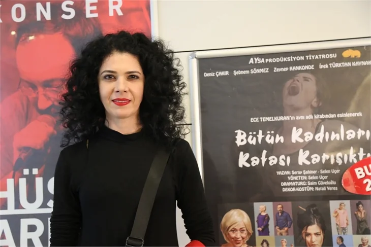 “Bütün Kadınların Kafası Karışıktır” görkemli gala!