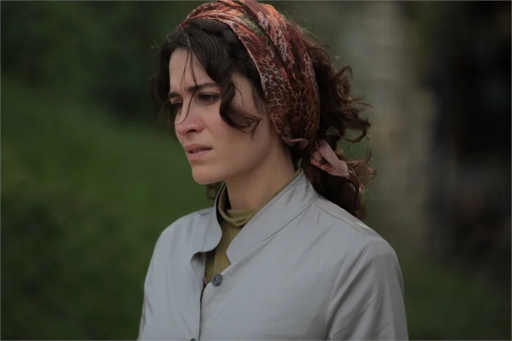 Belçim Bilgin 'Annemin Yarası' filmindeki rolünü anlattı!