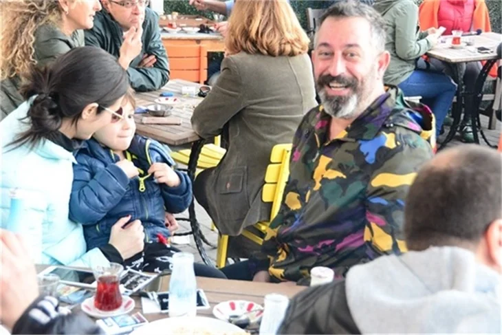 Cem Yılmaz'ın oğlu Kemal'in baba sevgisi!