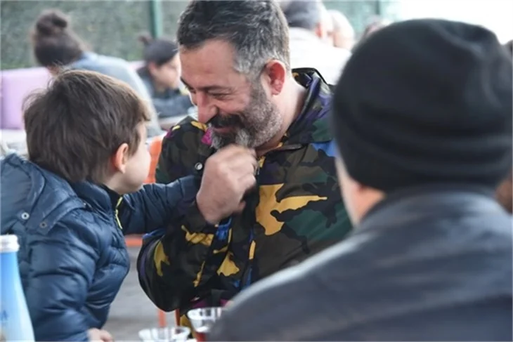 Cem Yılmaz'ın oğlu Kemal'in baba sevgisi!