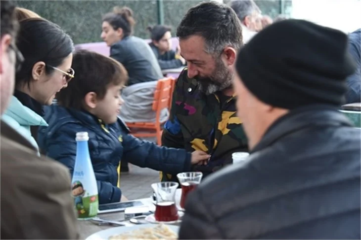 Cem Yılmaz'ın oğlu Kemal'in baba sevgisi!