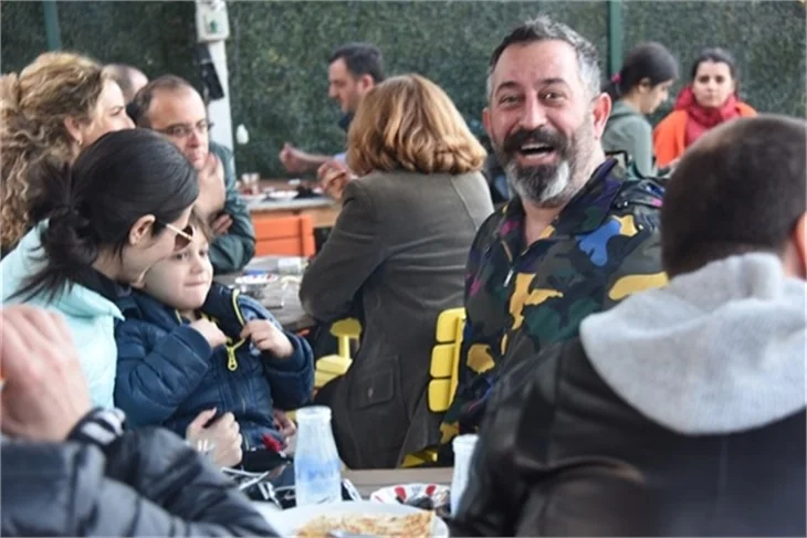 Cem Yılmaz'ın oğlu Kemal'in baba sevgisi!