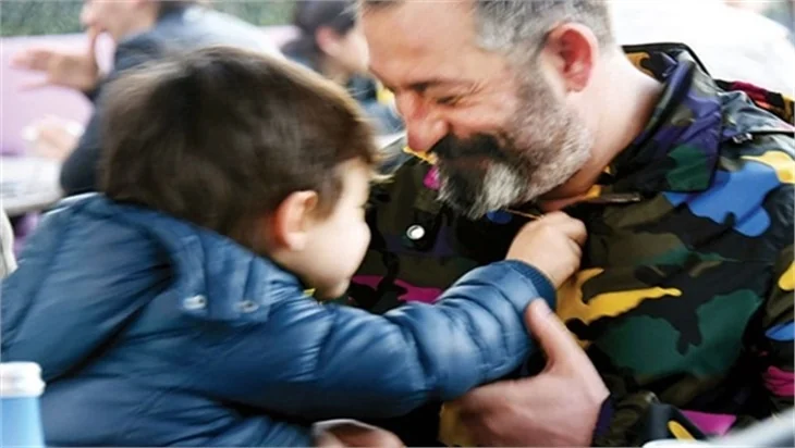 Cem Yılmaz'ın oğlu Kemal'in baba sevgisi!