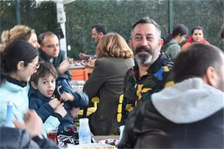 Cem Yılmaz'ın oğlu Kemal'in baba sevgisi!