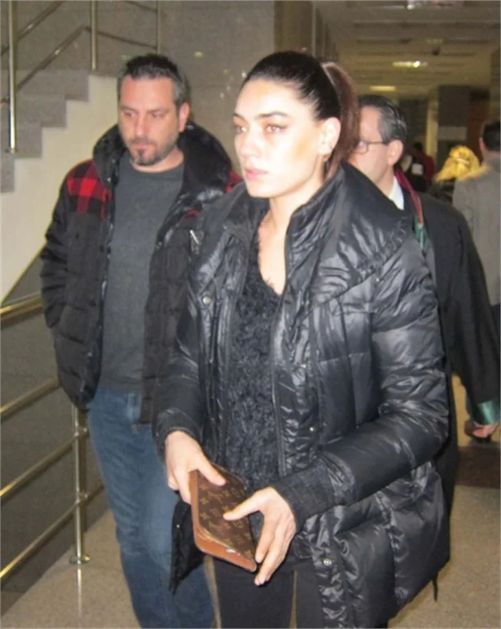 Hakim Hande Subaşı'nı boşamadı!