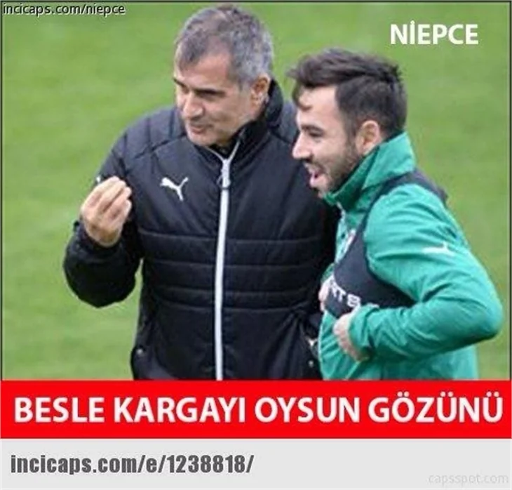 Fenerbahçe-Beşiktaş caps'leri!