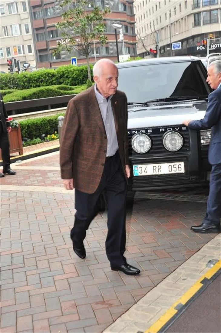 Mustafa Koç dualarla anıldı!