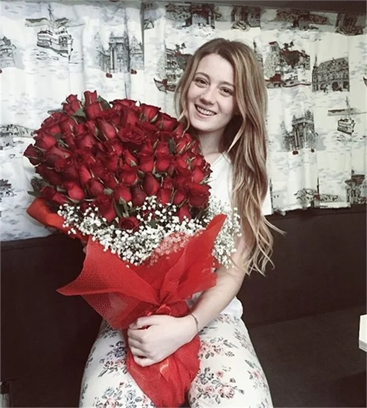 Kemal Ekmekçi'den sevgilisi Gizem Karaca'ya sürpriz