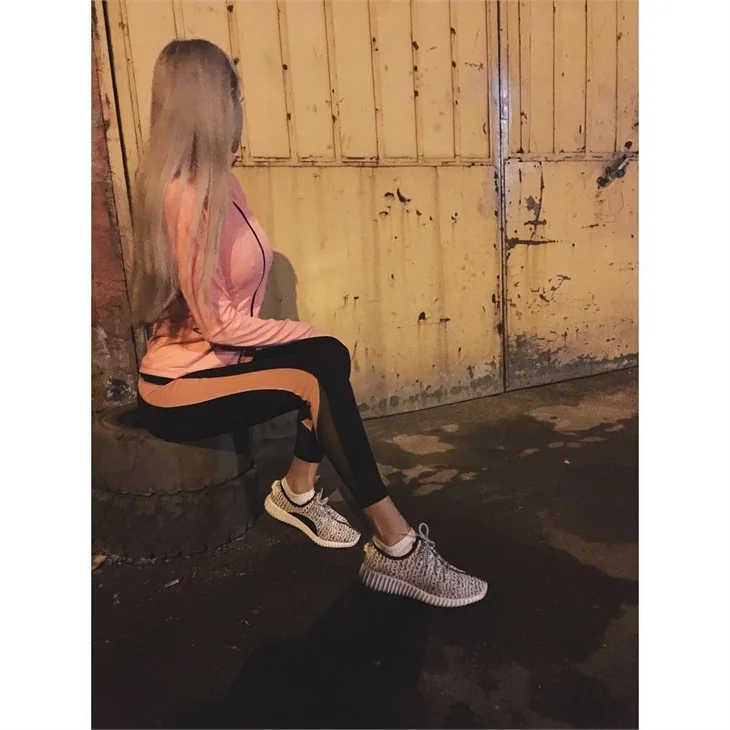 Ayşenur Balcı'dan aşk pozu