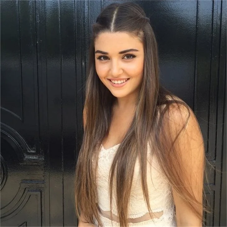 Tolga Sarıtaş ile Hande Erçel'in olay fotoğrafı