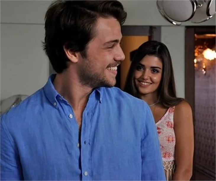 Tolga Sarıtaş ile Hande Erçel'in olay fotoğrafı