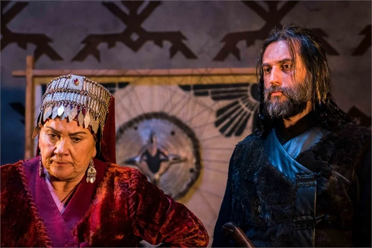 Diriliş "Ertuğrul"da sürpriz nikah!