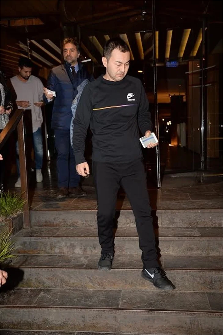 Serdar Ortaç: Millet Ferrari'ye biner, ben bisiklete...