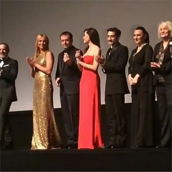 Annemin Yarası filminden görkemli gala