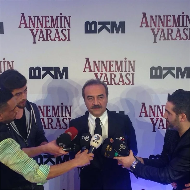 Annemin Yarası filminden görkemli gala