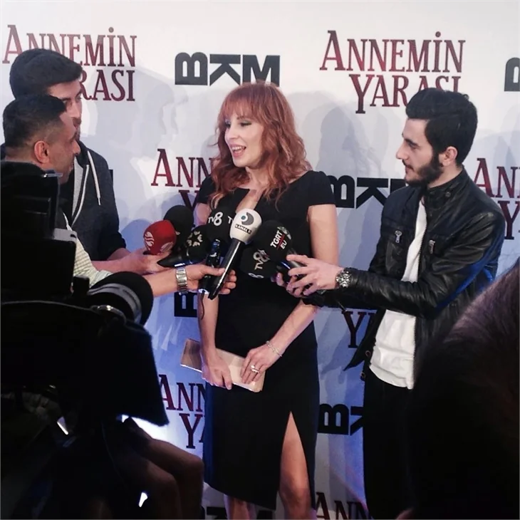 Annemin Yarası filminden görkemli gala