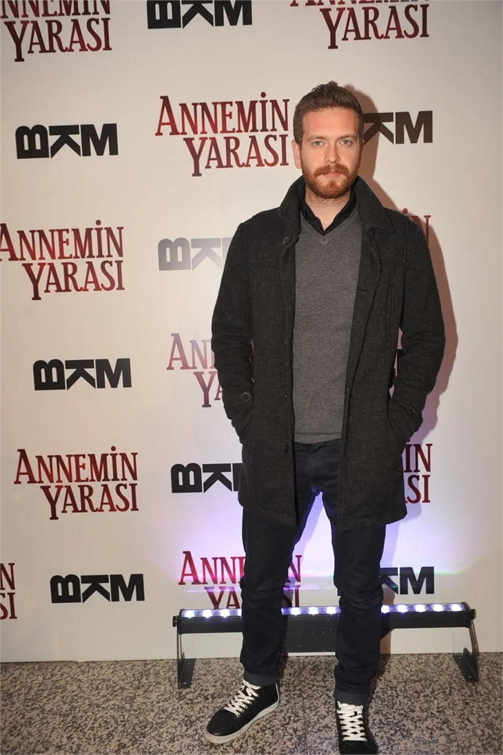 'Annemin Yarası' filminin galasına ünlü akını!