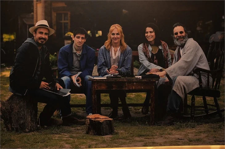 'Annemin Yarası' filminin galasına ünlü akını!