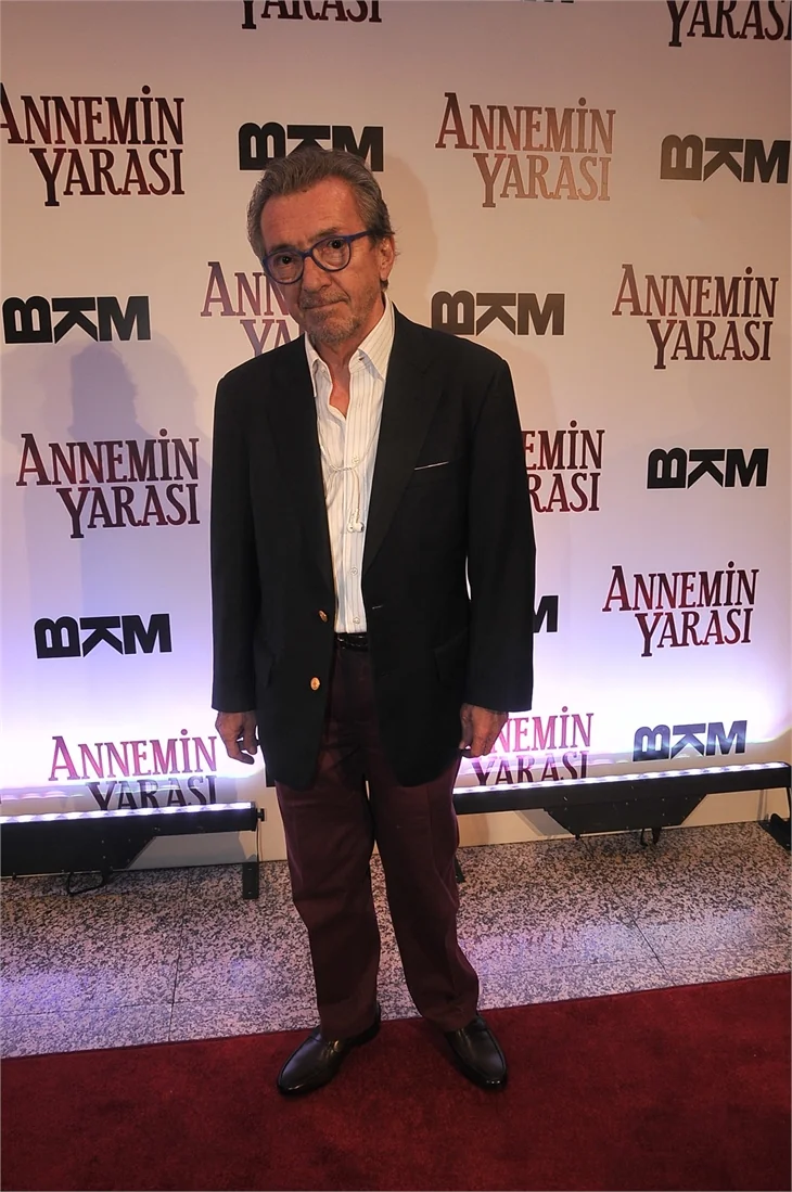 'Annemin Yarası' filminin galasına ünlü akını!