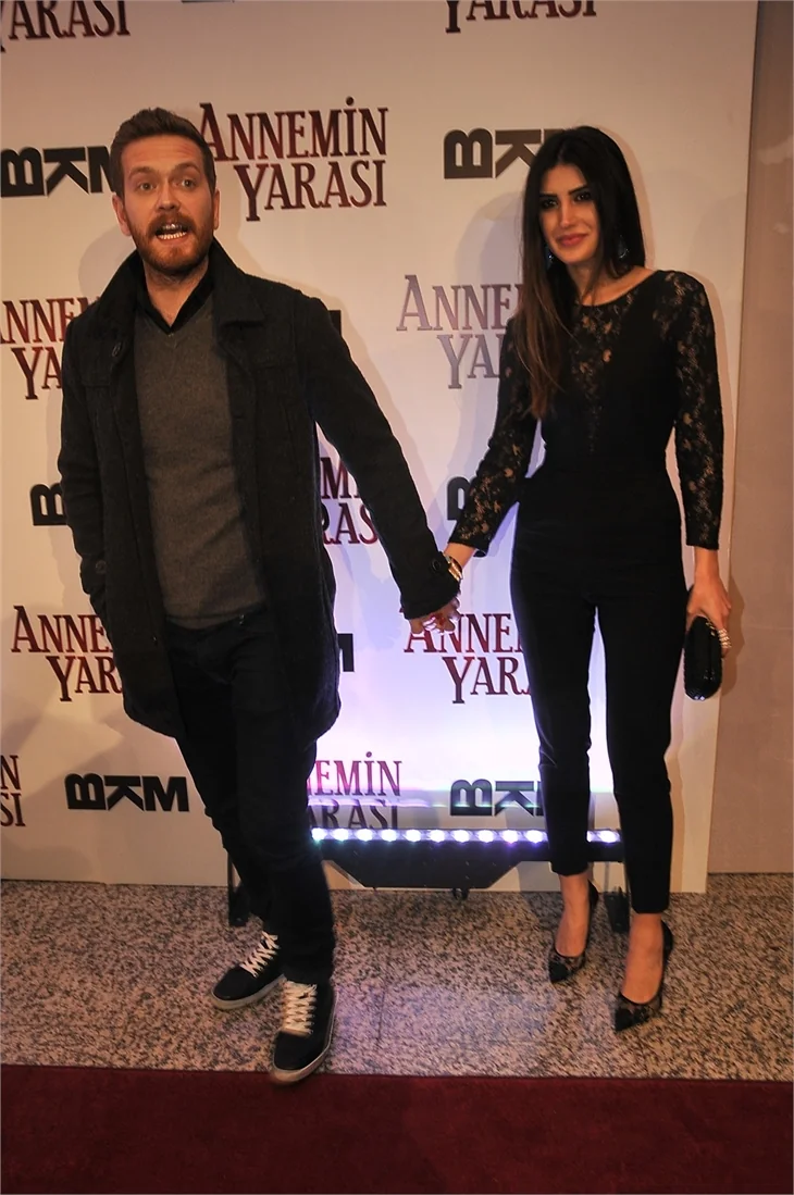 'Annemin Yarası' filminin galasına ünlü akını!